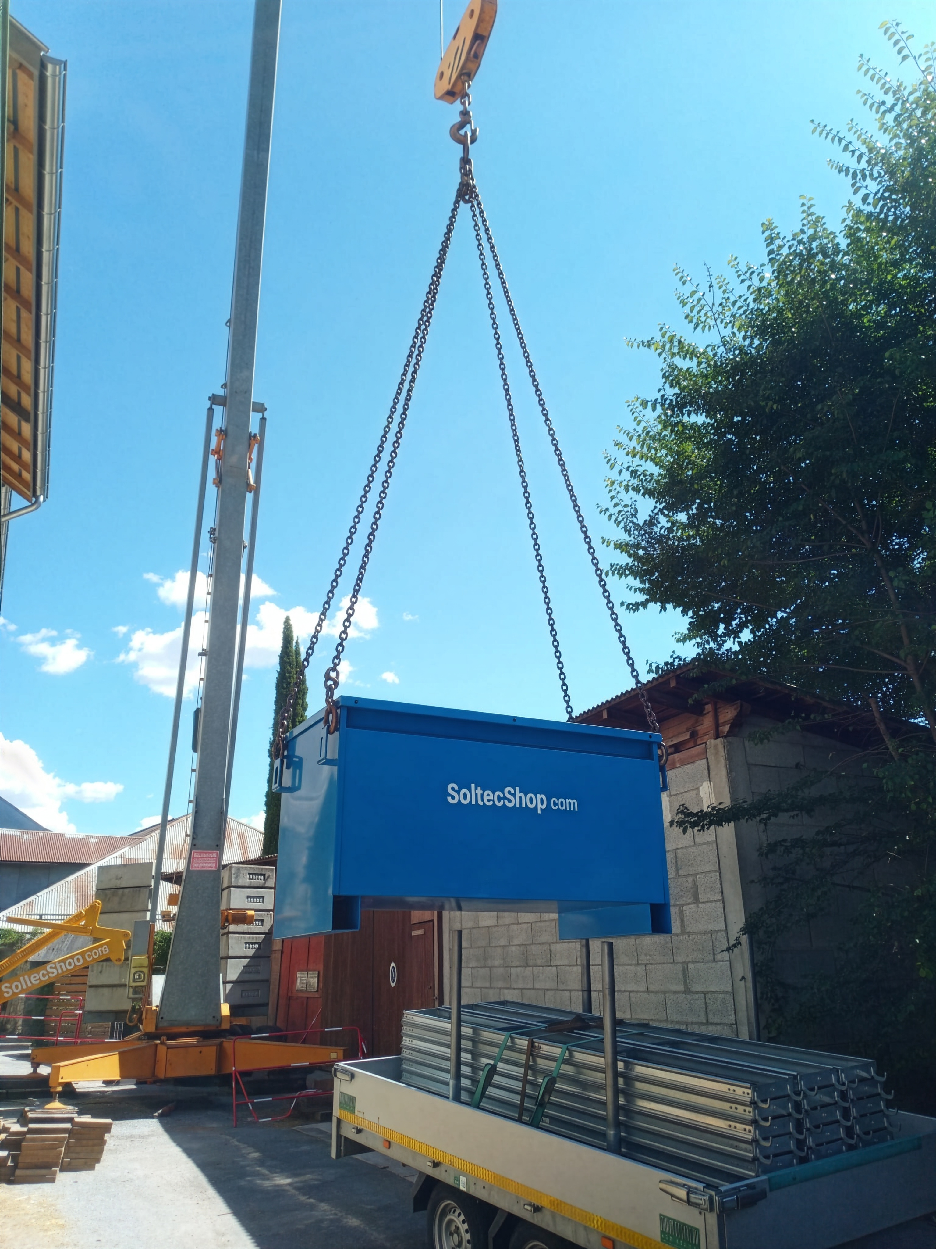 Tool Box for Cranes: Safety and Strength Made in Italy